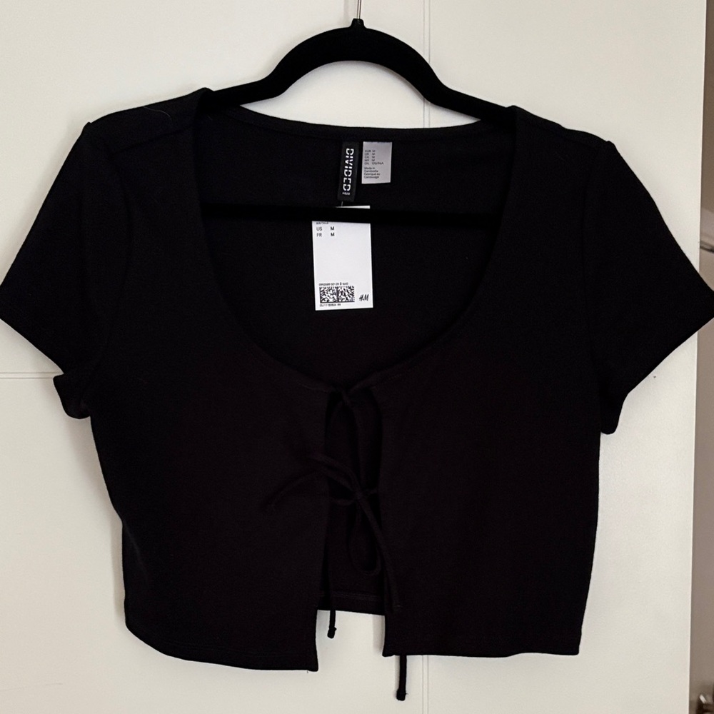 H&M Elegant Black Lace-Up Crop Top